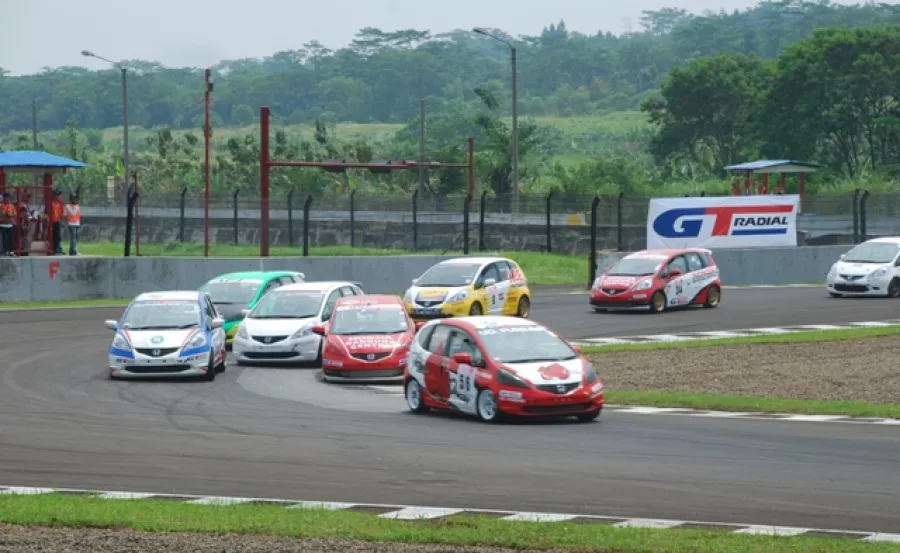 Honda Jazz Kembali Merajai Sirkuit Sentul