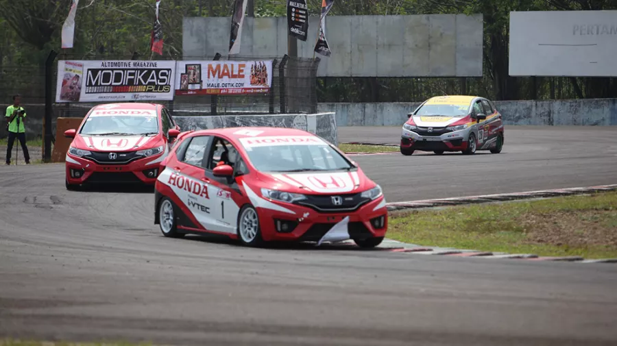 Tim Honda Racing Indonesia Incar Kemenangan Kelima Di Ajang Balap Honda Jazz Speed Challenge 10 Seri 5