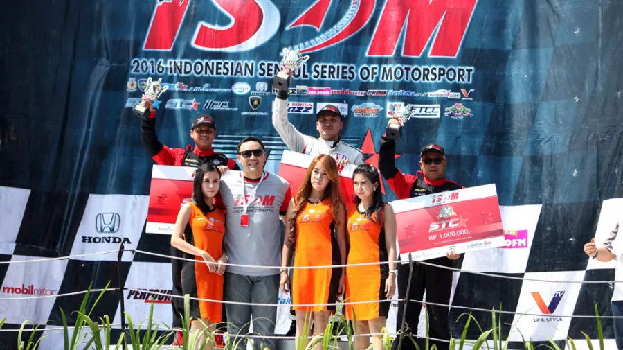 Tim Honda Racing Indonesia Juarai Ajang Indonesia Touring Car Championship (ITCC) Dan Super Touring Car Championship (STCC) 2016 Seri Keempat