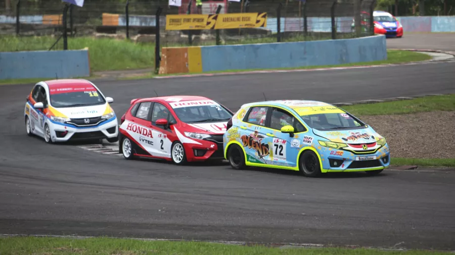 Fitra Eri Raih Kemenangan Di Seri Pertama Ajang Balap Honda Jazz Speed Challenge