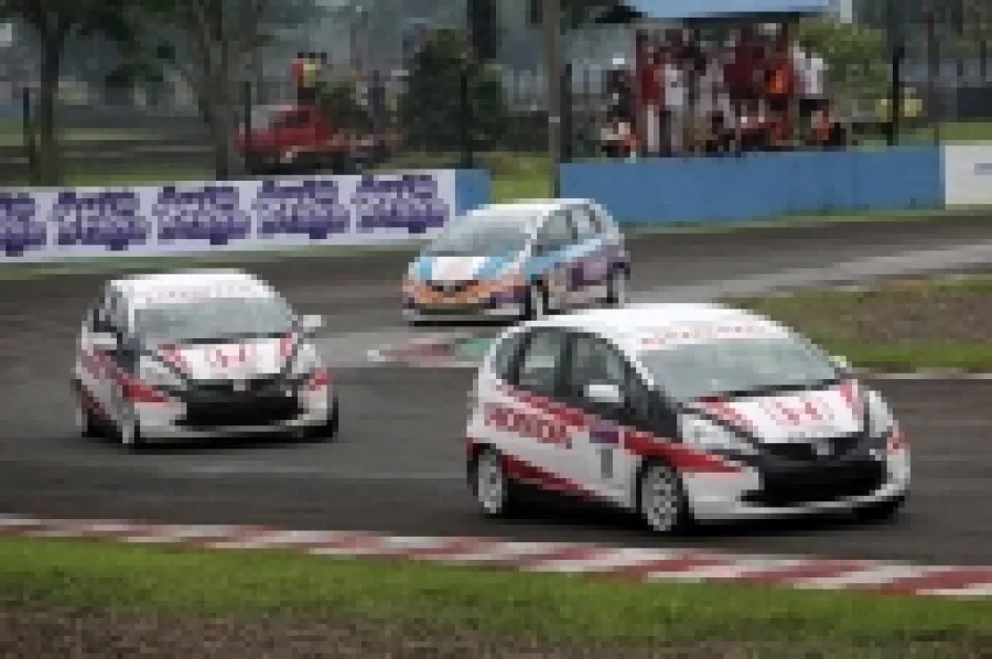 Seri Terakhir Honda Jazz Speed challenge7 kembali Digelar Di Sirkuit International Sentul