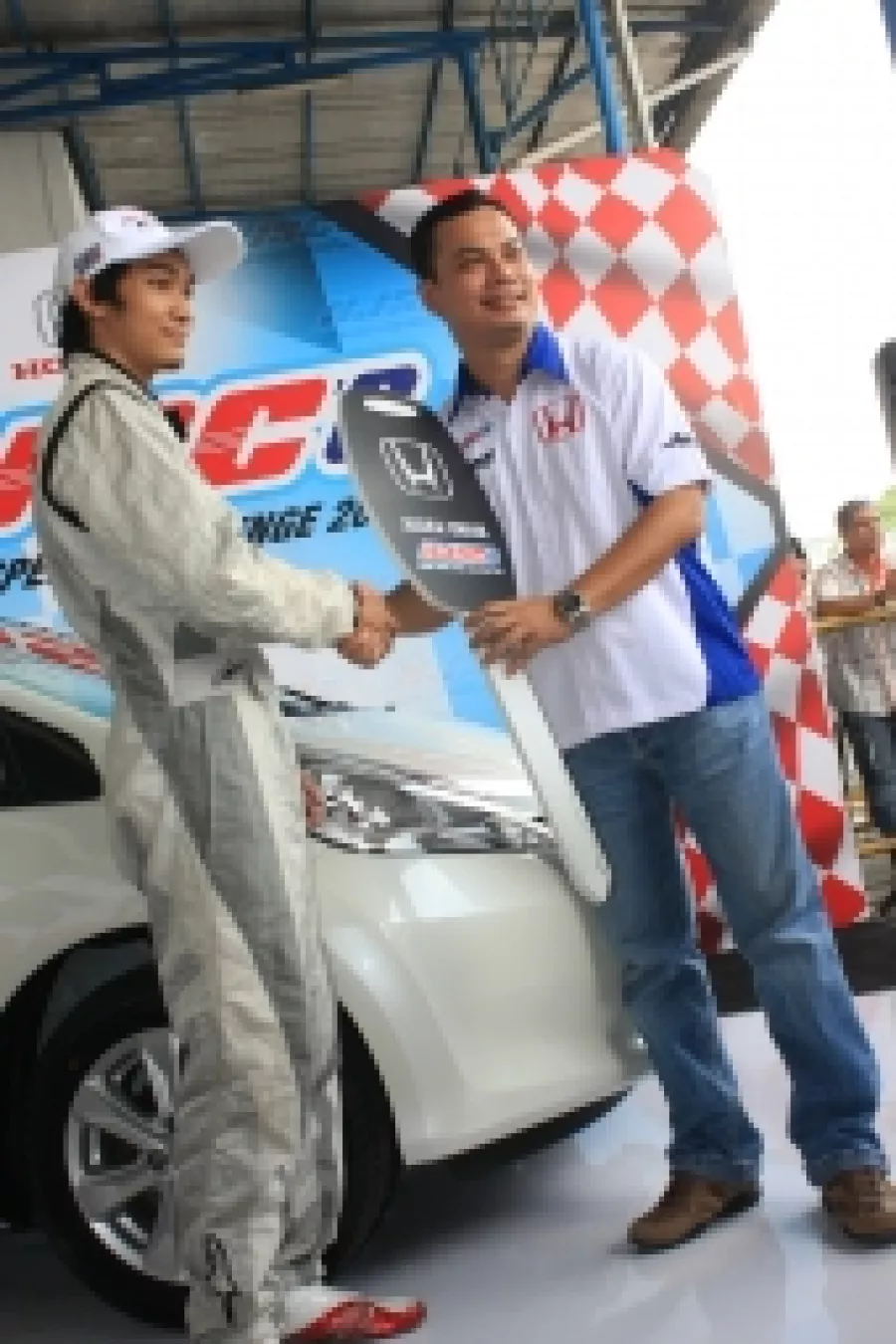 Hafizh Boutros Juara Umum Honda Jazz Speed Challenge VI