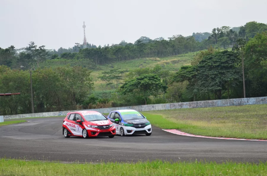 Babak Final Honda Jazz Speed Challenge 2017 Digelar, Honda Bandung Center Racing Team Selangkah Menuju Gelar Juara