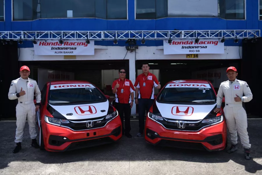 HONDA RACING INDONESIA PERKENALKAN MOBIL BARU UNTUK MUSIM BALAP 2018