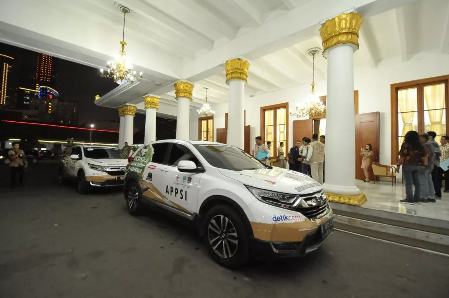 TIBA DI SURABAYA, ROMBONGAN CR-V TURBO SELESAIKAN PERJALANAN JELAJAH NUSANTARA KELILINGI 34 PROVINSI DI INDONESIA